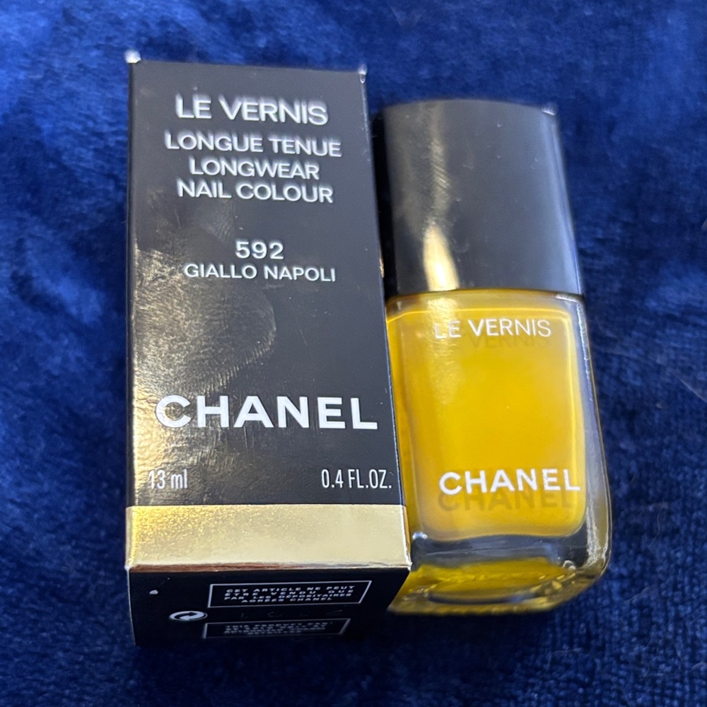 CHANEL Le Vernis Nail Colour -  Yellow